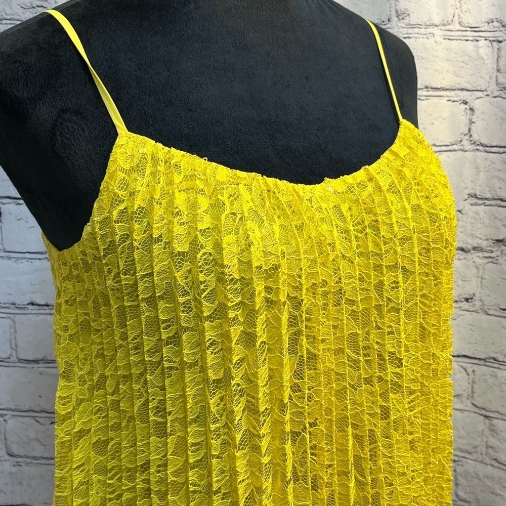 Ann Taylor Yellow Lace Overlay Pleated Front Spaghetti Strap Lined Top sz XS NWT - Picture 5 of 11